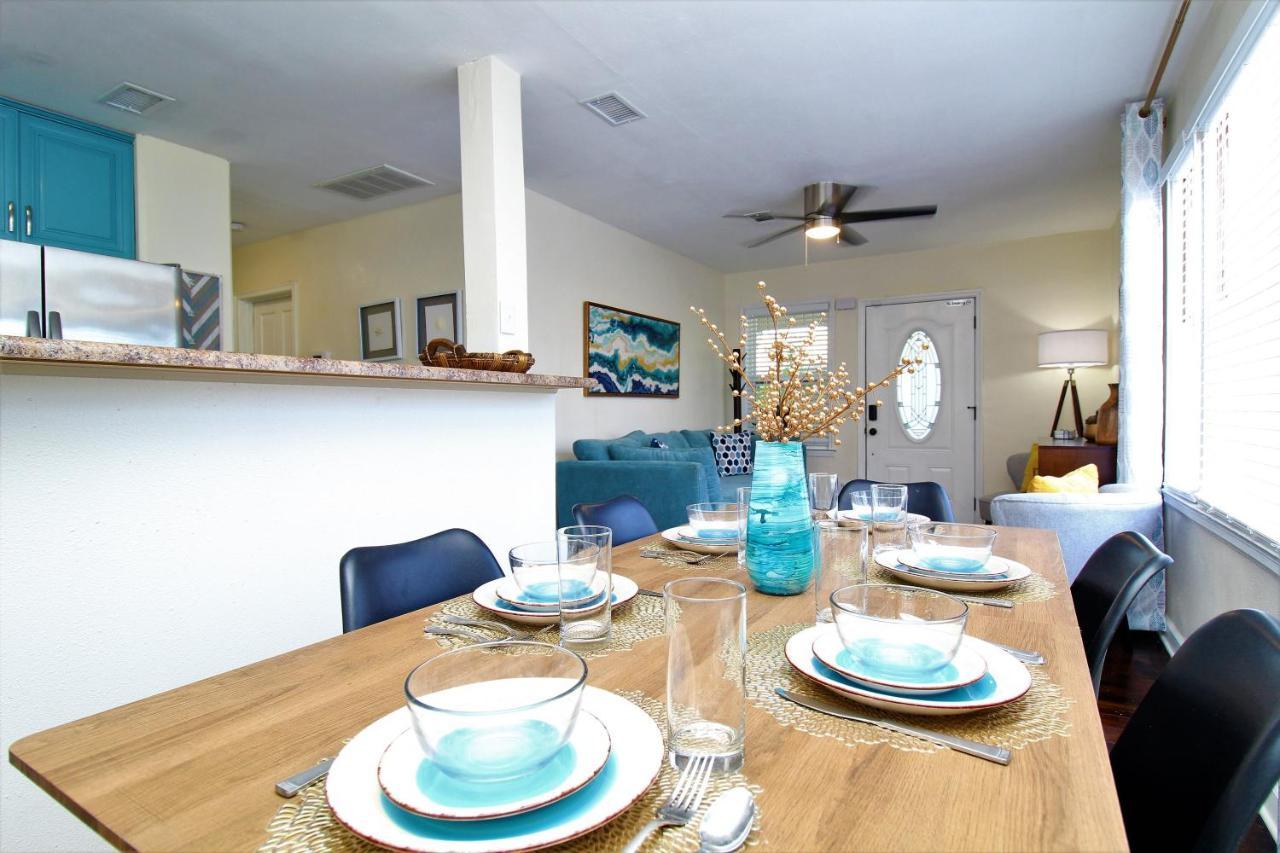 Beachy Bungalow For Family Fun! Walk To Beach! Pensacola Extérieur photo
