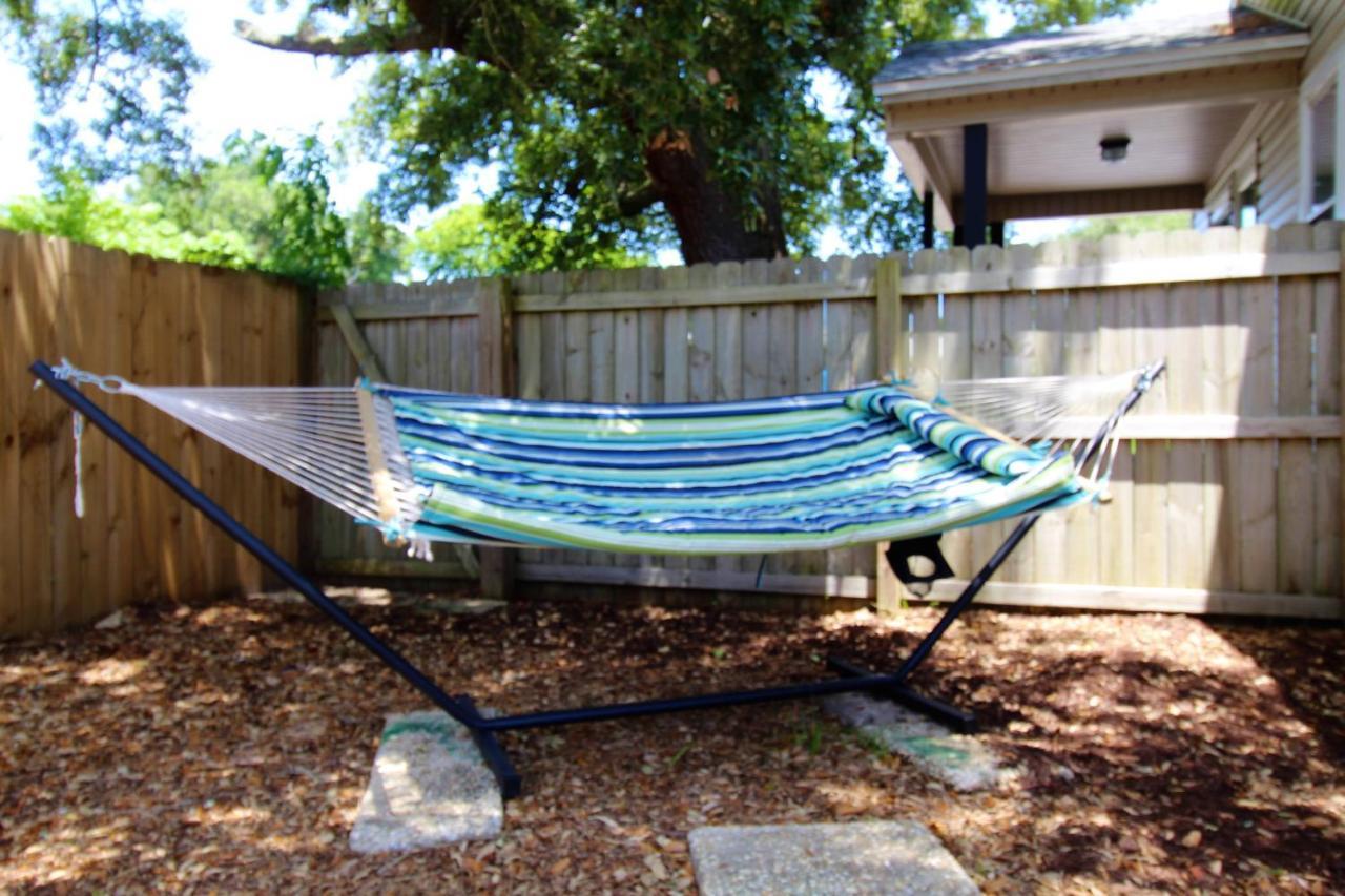Beachy Bungalow For Family Fun! Walk To Beach! Pensacola Extérieur photo