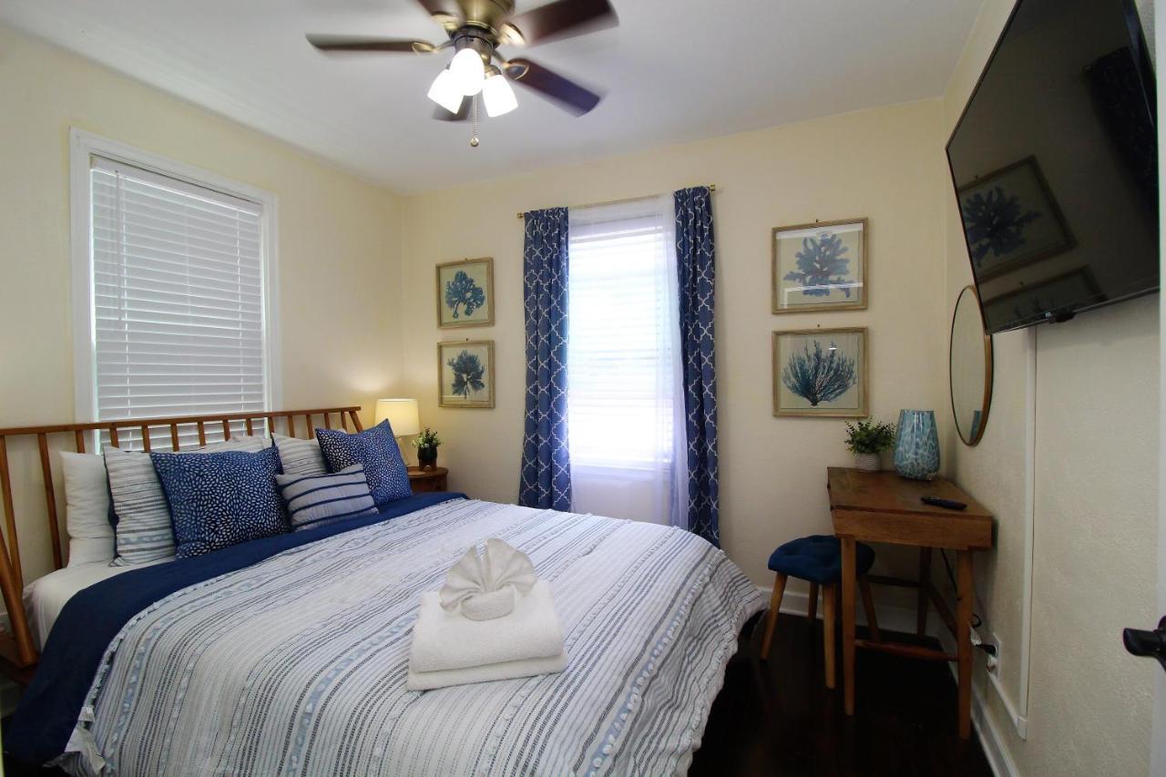 Beachy Bungalow For Family Fun! Walk To Beach! Pensacola Extérieur photo